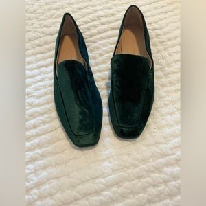 NWOT- Banana Republic Green Velvet Soft Snip Loafers